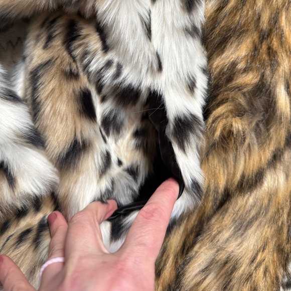 Donna Salyers Fabulous-Furs Faux Fur Animal Print Jacket - Size Medium - Picture 6 of 11
